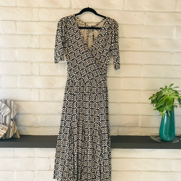 BCBG Black and White Graphic Print Dress - Picture 3 of 7